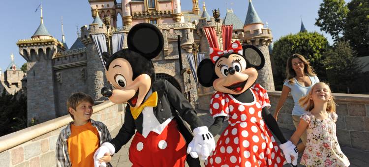 阿纳海姆假日套房酒店(Holiday Inn & Suites Anaheim (1 Blk/Disneyland®))图片