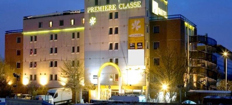 巴黎西部楠泰尔拉德芳斯普瑞米尔经典酒店(Premiere Classe Paris Ouest - Nanterre - la DÉFENSE)图片