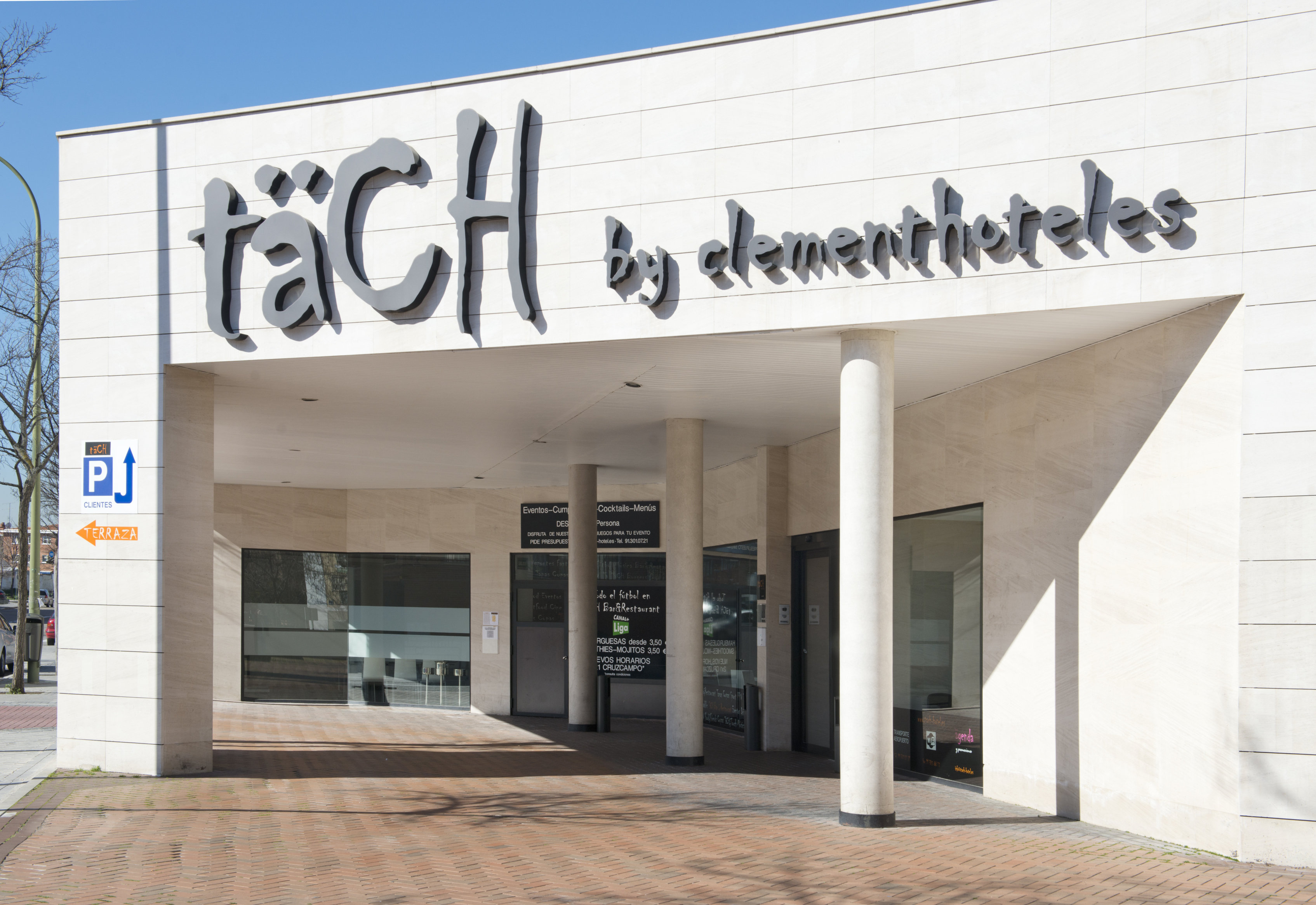 Tach Madrid AirportOver view