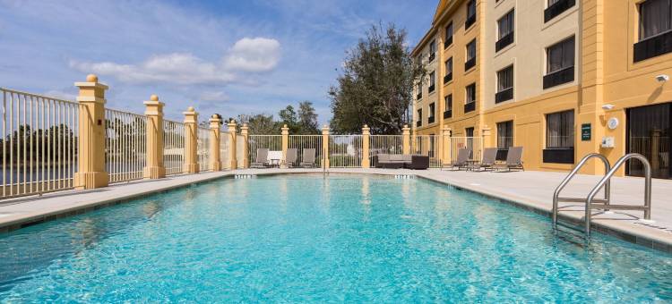 北那不勒斯博尼塔斯普林斯拉昆塔温德姆套房酒店(La Quinta Inn & Suites by Wyndham Bonita Springs Naples N.)图片