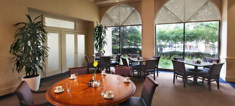 哥伦布喜来登套房酒店(Sheraton Suites Columbus Worthington)图片