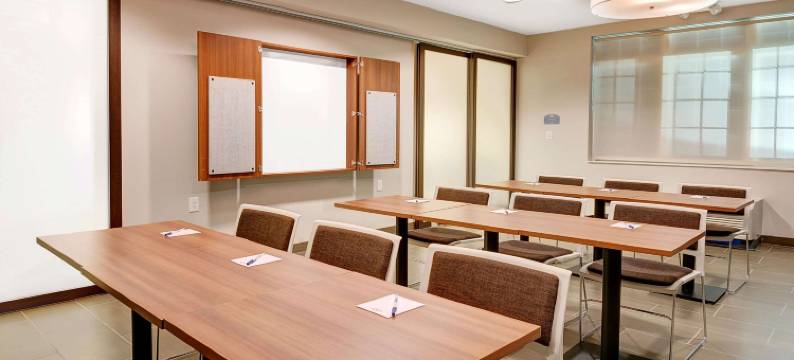 费城机场雷德利麦客达套房酒店(Microtel Inn & Suites by Wyndham Philadelphia Airport Ridley)图片