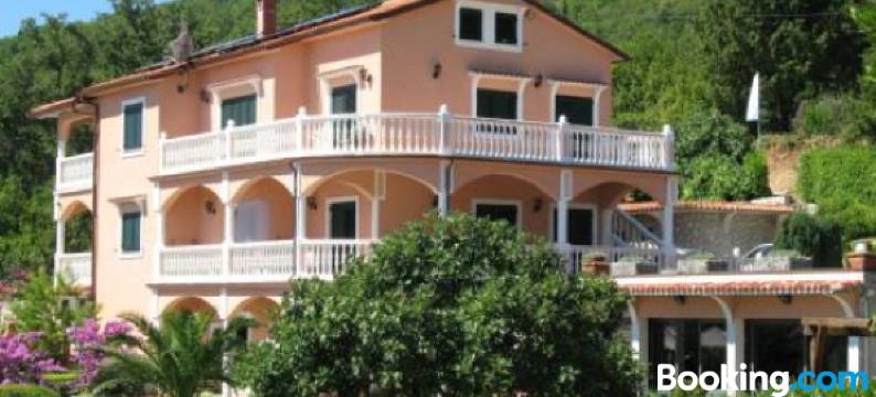 依瑞斯住宿加早餐别墅(Bed and Breakfast Villa Iris)图片