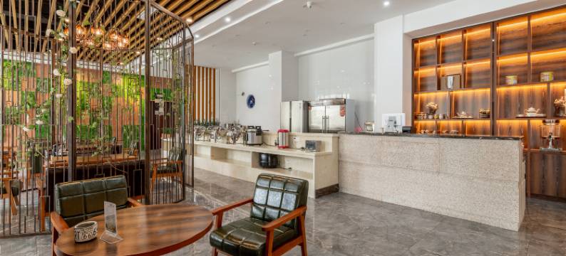 石首荷木大酒店图片