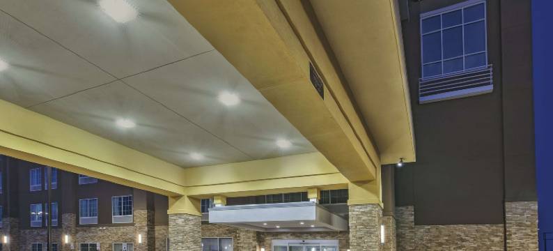 尼亚加拉瀑布拉昆塔温德姆套房酒店(La Quinta Inn & Suites by Wyndham Niagara Falls)图片