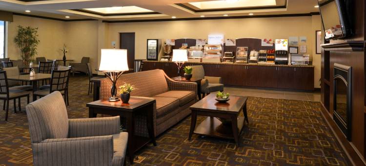 智选假日套房酒店费尔蒙特(Holiday Inn Express & Suites Fairmont)图片