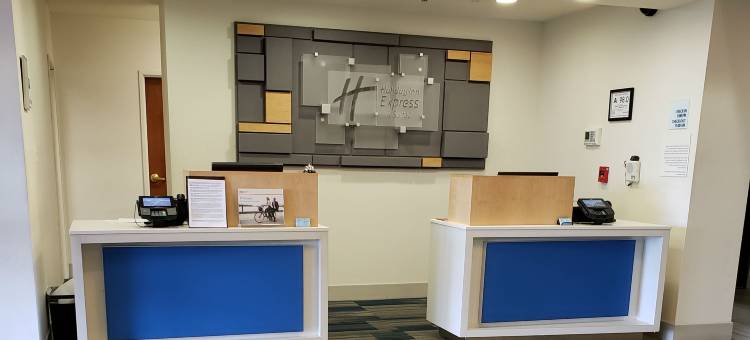 智选假日套房酒店芒特艾里 by IHG(Holiday Inn Express & Suites Mount Airy by IHG)图片