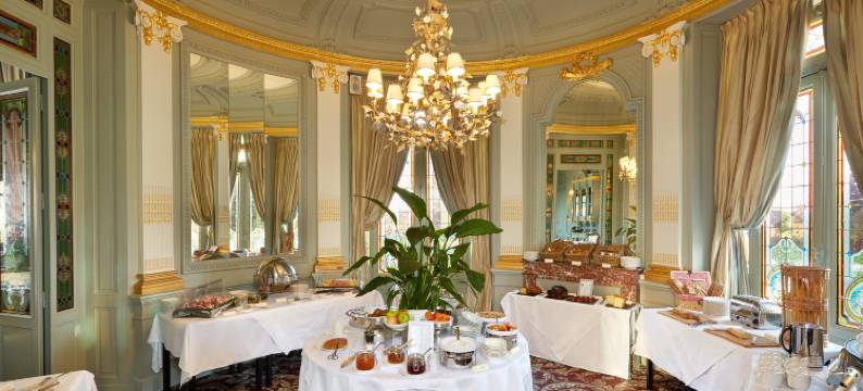 格兰德巴拉伊尔城堡水疗酒店(Château Hôtel Grand Barrail)图片