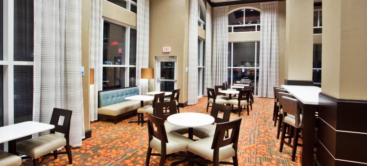 Holiday Inn Express 奥古斯塔北(Holiday Inn Express Augusta North - GA)图片