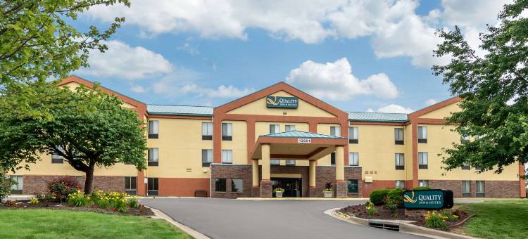 堪萨斯城莱尼克萨凯艺套房酒店(Quality Inn & Suites Lenexa Kansas City)图片