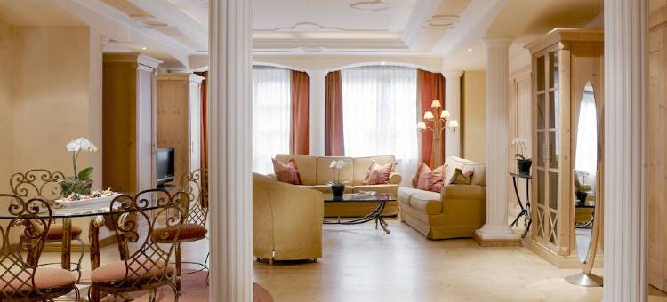 Hotel Weisses Roessl图片