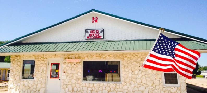 大12汽车旅馆布罗肯博内(Big 12 Motel Broken Bow NE)图片