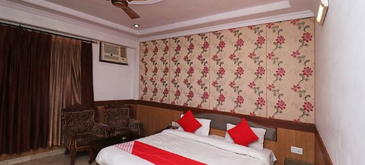 OYO 27878 Highway Inn International图片