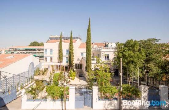 Apartamentos Plaza de Santiago - Estudios Turisticos - 1 Llave