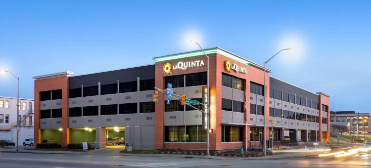 印第安纳波利斯市中心拉昆塔温德姆套房酒店(La Quinta Inn & Suites by Wyndham Indianapolis Downtown)图片