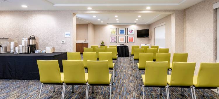 智选假日套房酒店弗里蒙特 - 中央米尔皮塔斯(Holiday Inn Express & Suites Fremont - Milpitas Central)图片