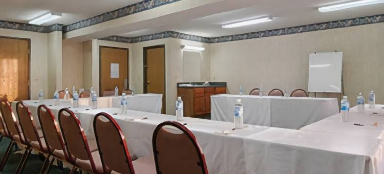 奥法伦圣路易斯地区呗盟套房酒店(Baymont by Wyndham O'Fallon St. Louis Area)图片