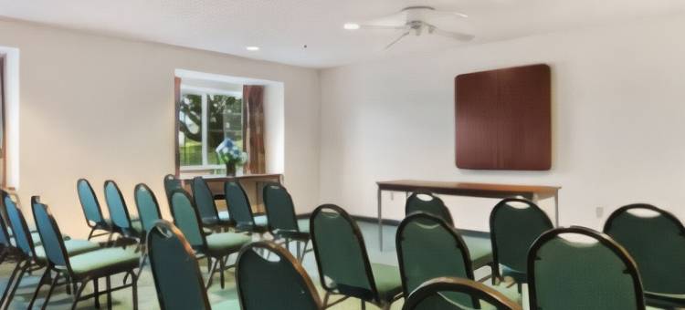 梅里迪恩麦客达套房酒店(Microtel Inn & Suites by Wyndham Meridian)图片