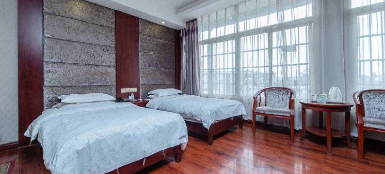 双峰假日酒店(麻阳汽车站店)图片