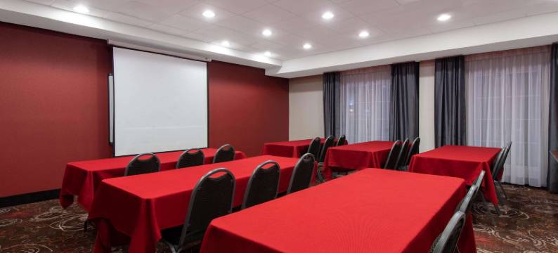 温德姆哈里斯堡-赫尔希拉昆塔温德姆套房酒店(La Quinta Inn & Suites by Wyndham Harrisburg-Hershey)图片