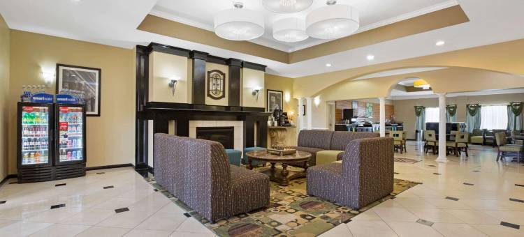 皮尔兰拉昆塔温德姆套房酒店(La Quinta Inn & Suites by Wyndham Pearland - Houston South)图片