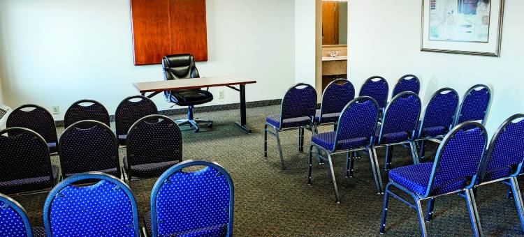 圣路易斯黑兹尔伍德机场北拉昆塔温德姆酒店(La Quinta Inn by Wyndham St. Louis Hazelwood - Airport North)图片