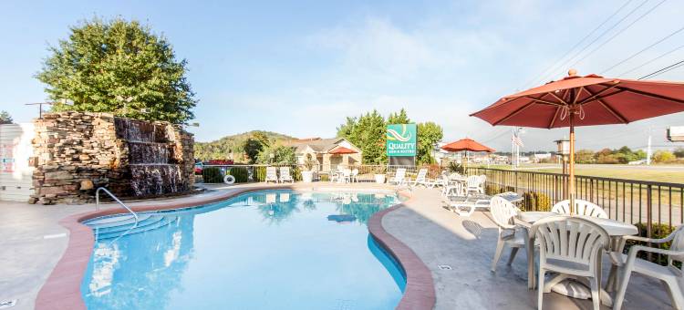 赛维尔维尔-鸽子谷凯艺套房酒店(Quality Inn & Suites Sevierville - Pigeon Forge)图片