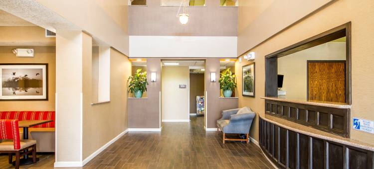 莱思罗普舒适酒店(Comfort Inn Lathrop Stockton Airport)图片
