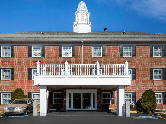 奥本-伍斯特舒适酒店