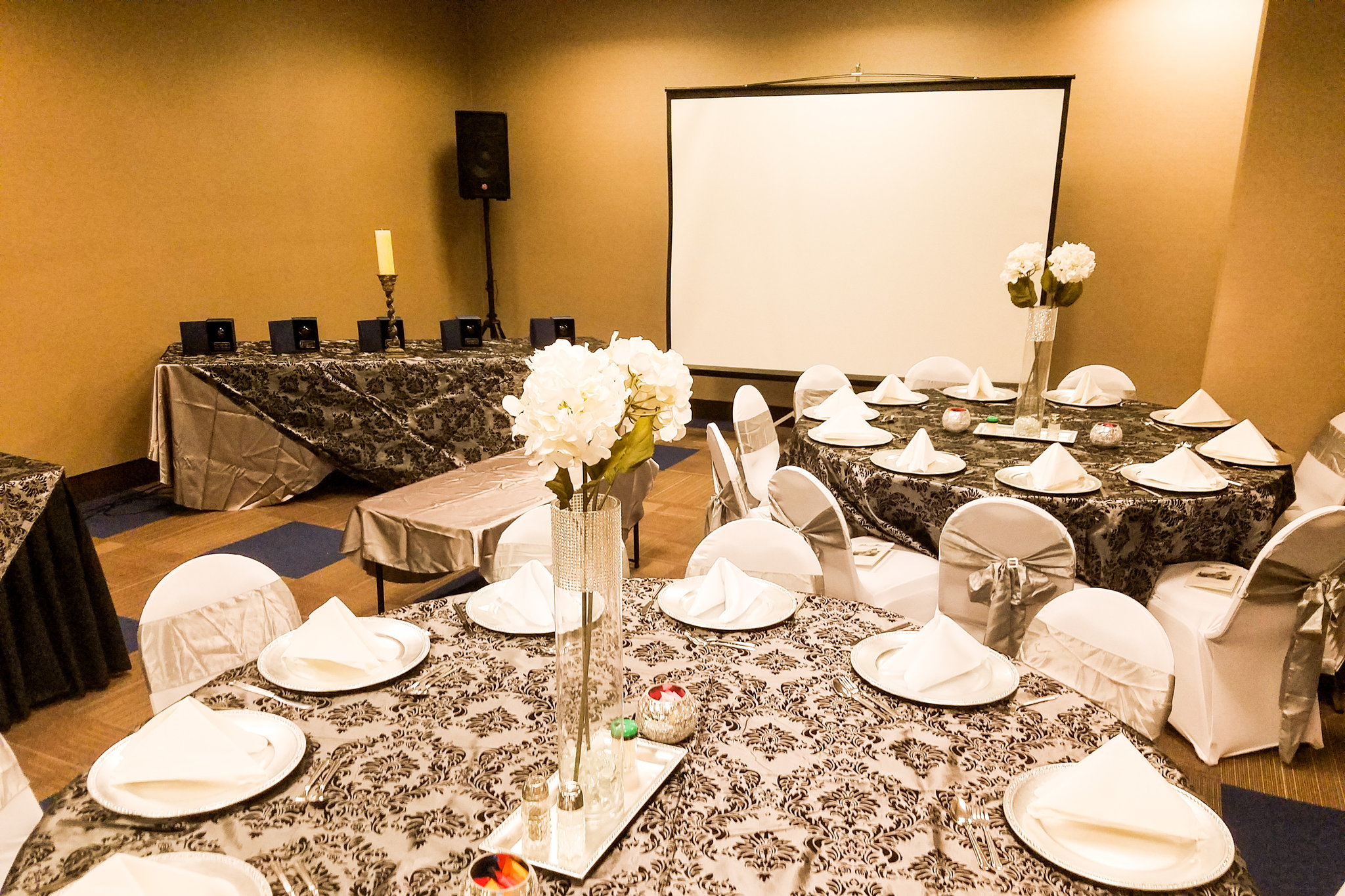 Comfort Inn & Suites Presidential Over view