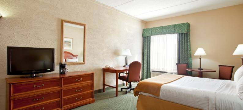 拉迪森旗下乡村旅馆及套房-普莱森特山-拉辛西部-WI(Country Inn & Suites by Radisson, Mt. Pleasant-Racine West, WI)图片