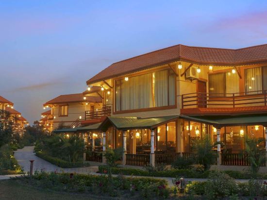 Sauraha Hotels Where To Stay In Sauraha Tripcom - 
