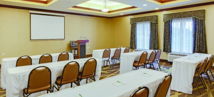 图珀洛拉昆塔温德姆套房酒店(La Quinta Inn & Suites by Wyndham Tupelo)图片