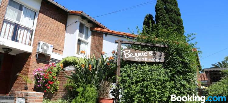 伯尼住宿加早餐酒店(Bernie's Bed & Breakfast , A 3 Kilometros Del Aerop Ezeiza, Van ,in-Out, Free Ezeiza Airport)图片
