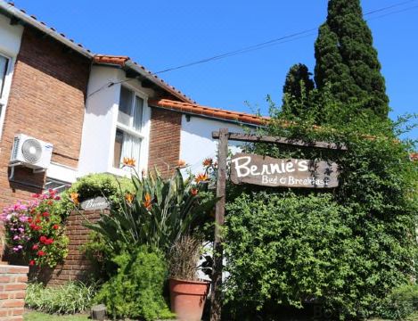伯尼住宿加早餐酒店(Bernie's Bed & Breakfast , A 3 Kilometros Del Aerop Ezeiza, Van ,in-Out, Free Ezeiza Airport)图片