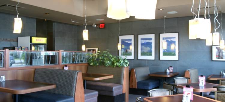 卡尔加里西套房桑德曼酒店(Sandman Hotel & Suites Calgary West)图片
