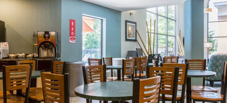 凯艺酒店-近彻里波因特MCAS(Quality Inn Near Mcas Cherry Point)图片