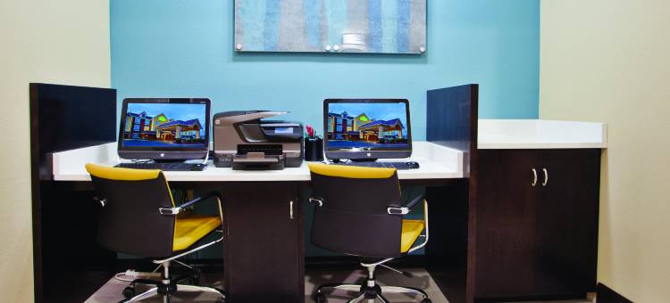 安尼斯顿牛津拉昆塔温德姆套房酒店(La Quinta Inn & Suites by Wyndham Oxford - Anniston)图片