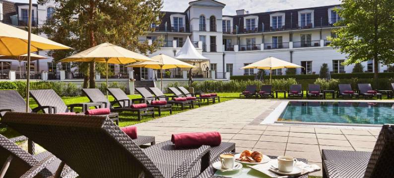 钦格斯特斯坦德酒店(Strandhotel Zingst)图片