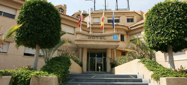 格兰德海滩酒店(Hotel Playa Grande)图片