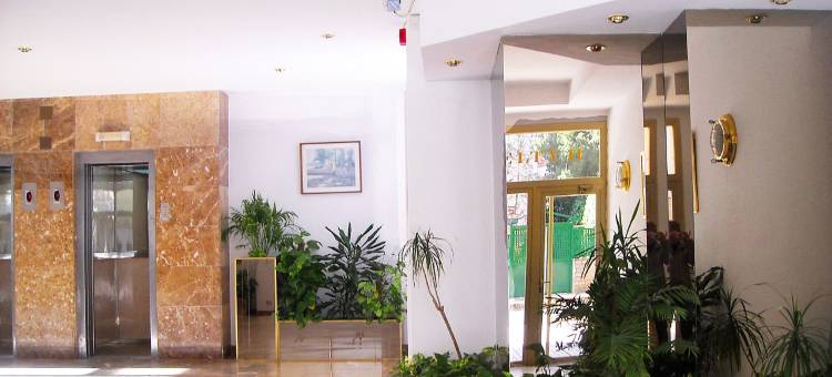 奥纳新奇公寓(Ona Suites Salou)图片