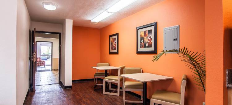 科瓦利斯生态郊外小屋 - 近大学(Econo Lodge Corvallis Near University)图片