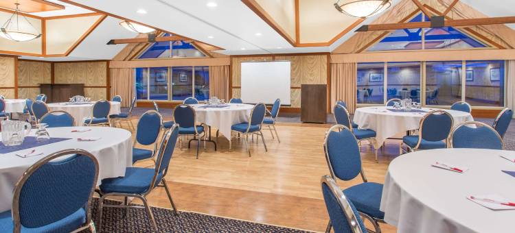坎莫尔套房酒店(Canmore Inn & Suites)图片
