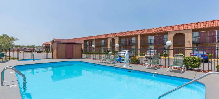 温德姆戴斯酒店 卡多山谷 阿卡德尔菲亚(Days Inn by Wyndham Caddo Valley Arkadelphia)图片