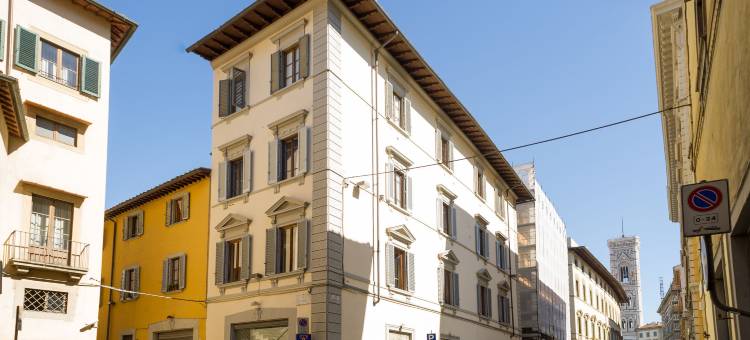 佛罗伦萨阿尔诺白欧套房旅馆(Arnobio Florence Suites)图片