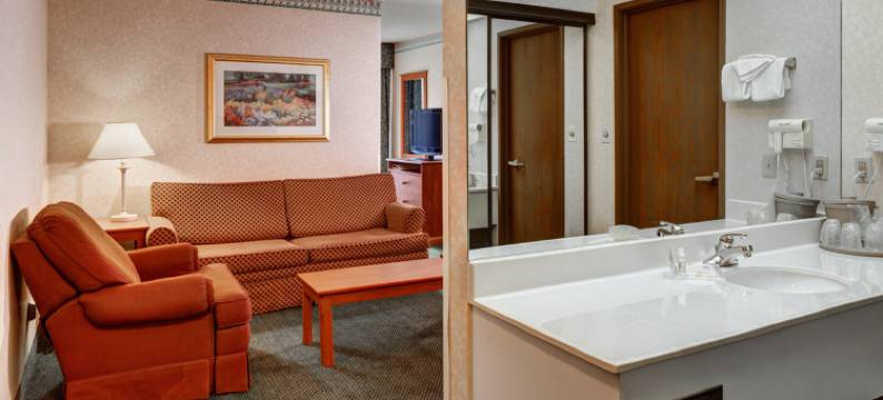 布莱斯华美达酒店(SureStay Plus Hotel by Best Western Price)图片