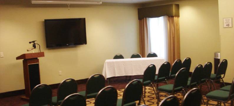 小石城布莱恩特拉昆塔温德姆套房酒店(La Quinta Inn & Suites by Wyndham Little Rock - Bryant)图片