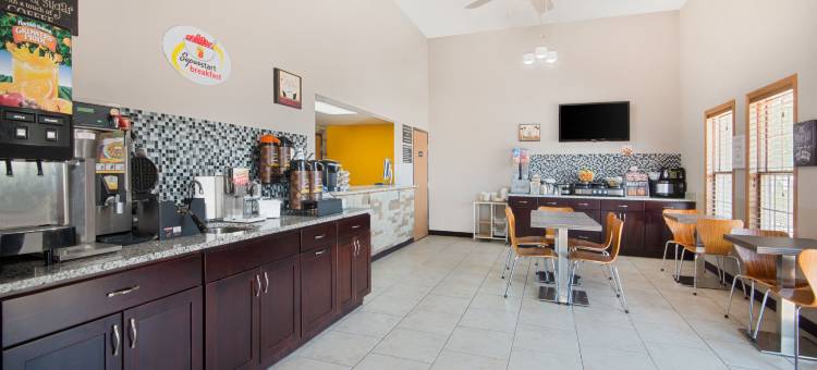 佩拉温德姆速8酒店(Super 8 by Wyndham Pella)图片