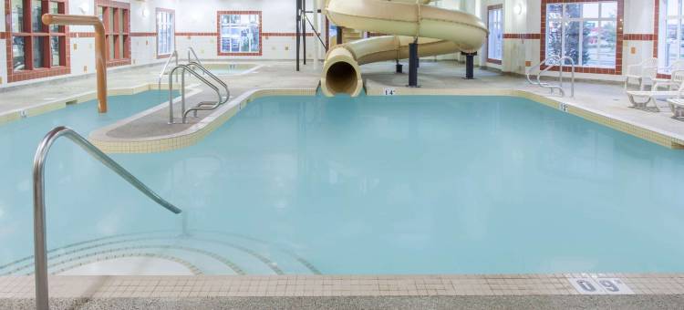 卡姆罗斯温德姆华美达酒店(Ramada by Wyndham Camrose)图片