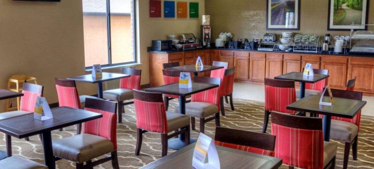 普利茅斯舒适套房酒店 - 近 US-30(Comfort Suites Plymouth Near US-30)图片